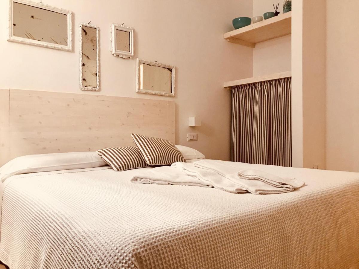 Bed and Breakfast Relais Trulli Le Icone Остуні Екстер'єр фото
