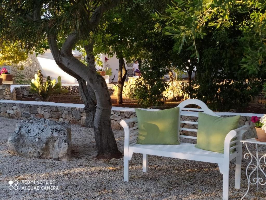 Bed and Breakfast Relais Trulli Le Icone Остуні Екстер'єр фото