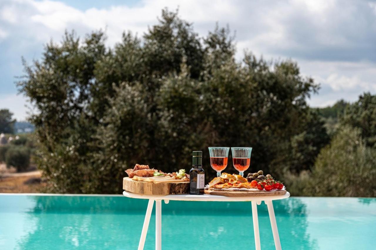 Bed and Breakfast Relais Trulli Le Icone Остуні Екстер'єр фото