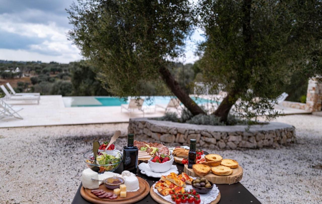 Bed and Breakfast Relais Trulli Le Icone Остуні Екстер'єр фото