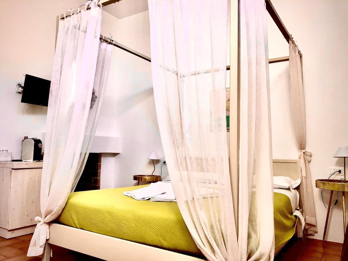 Bed and Breakfast Relais Trulli Le Icone Остуні Екстер'єр фото