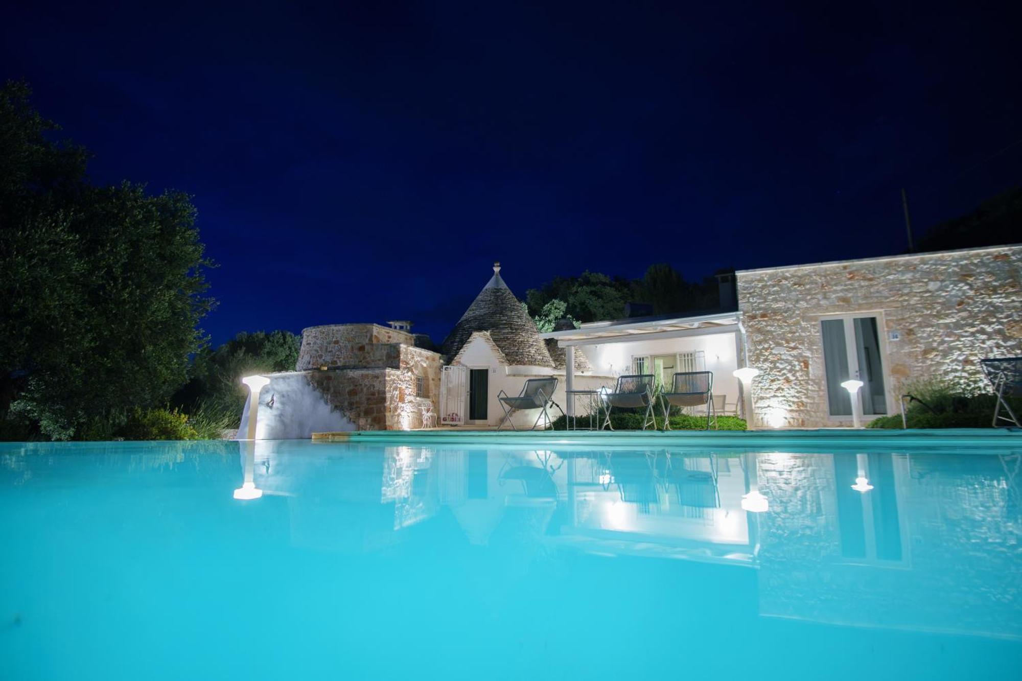 Bed and Breakfast Relais Trulli Le Icone Остуні Екстер'єр фото