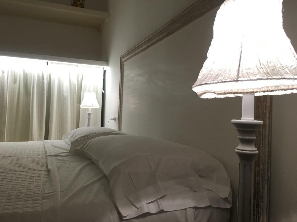 Bed and Breakfast Relais Trulli Le Icone Остуні Екстер'єр фото